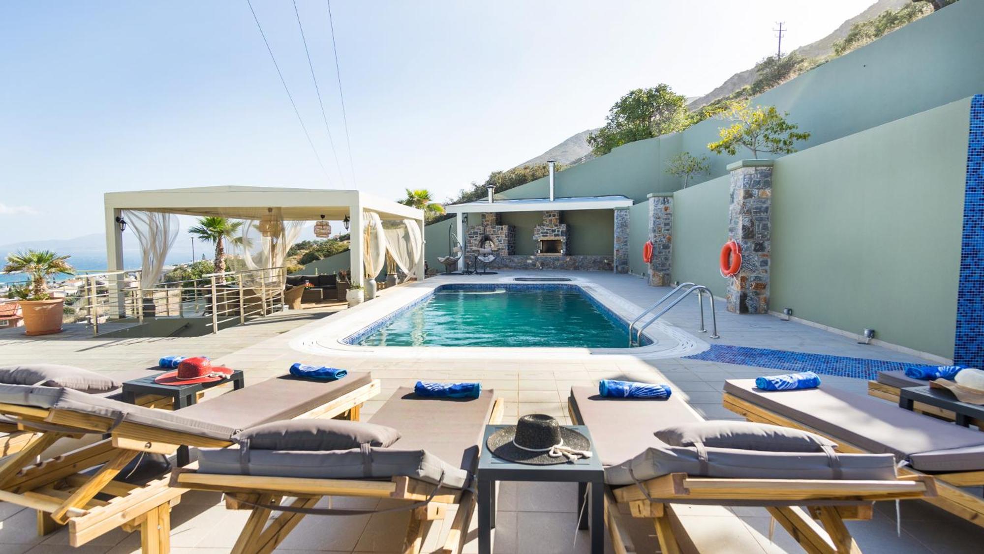 Villa Royal Hill - Private Pool - Sleeps 8