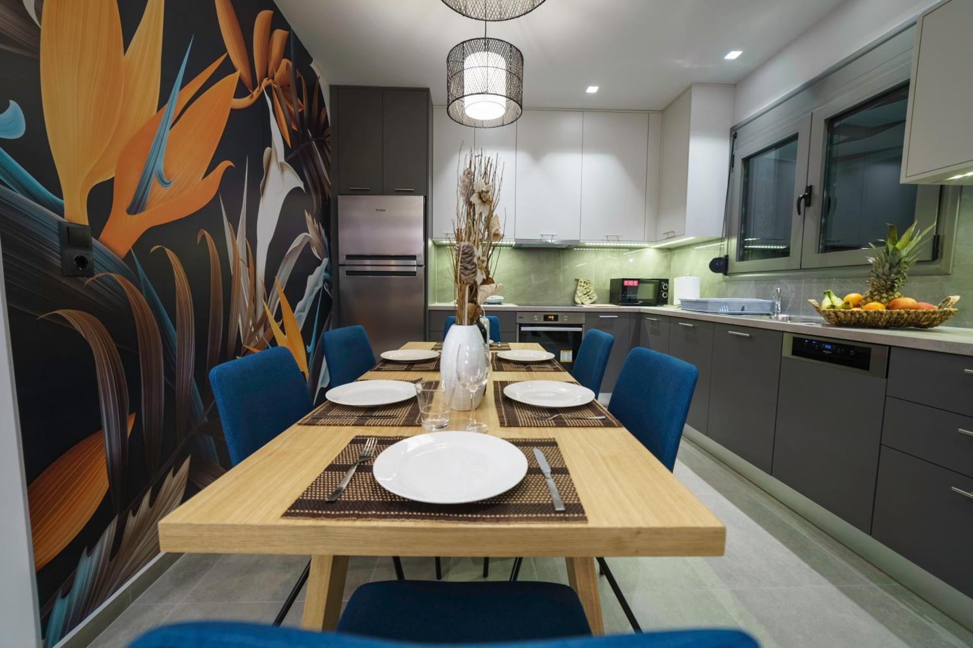 Royal Hill - Private Pool - Sleeps 8