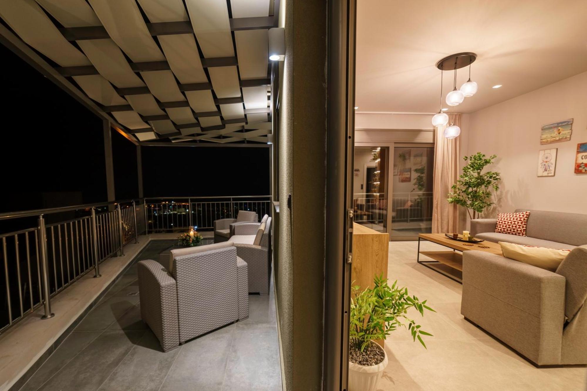 Royal Hill - Private Pool - Sleeps 8 Χερσόνησος