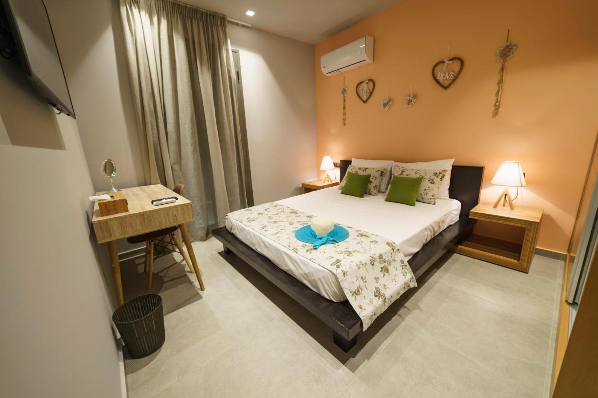 Royal Hill - Private Pool - Sleeps 8